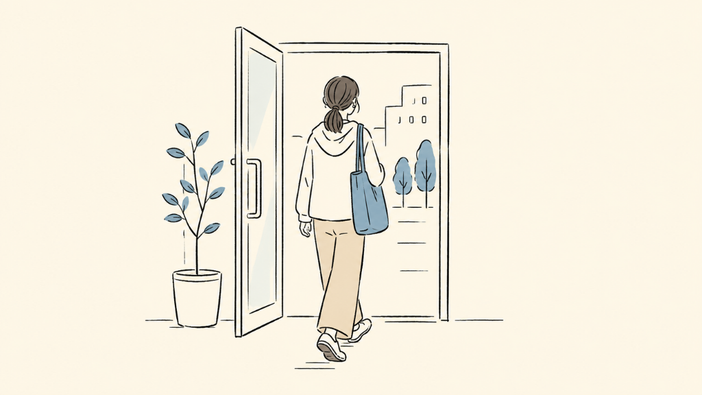 業務を終えてオフィスの扉から退勤する総務スタッフの後ろ姿のイラスト